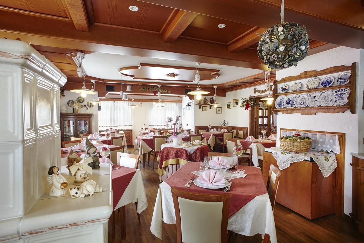 Albergo Venezia Sappada Bagian luar foto