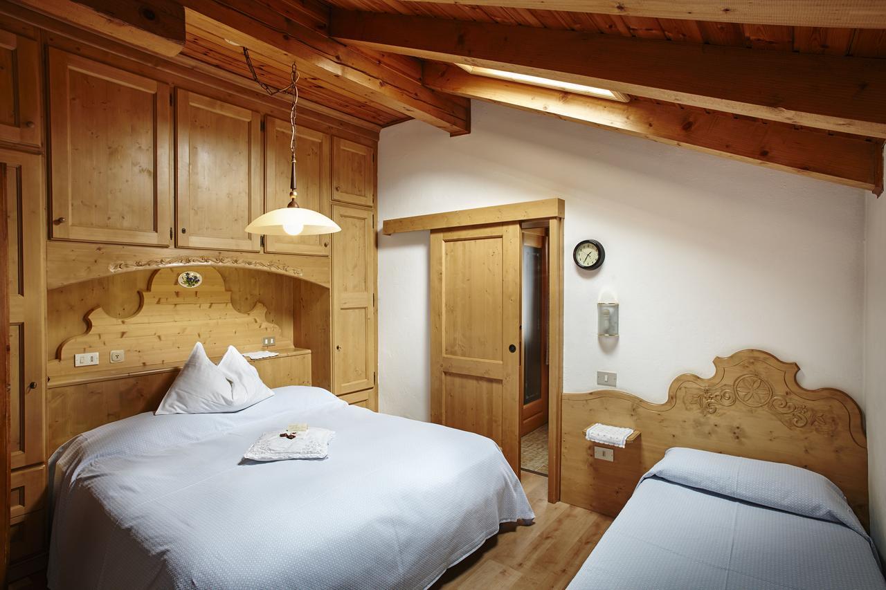 Albergo Venezia Sappada Bagian luar foto